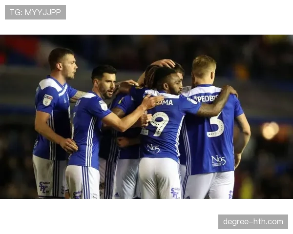 德比郡黑白军团剑指新赛季,蓄势待发重返荣耀之巅 德比郡黑白军团剑指新赛季,蓄势待发重返荣耀之巅