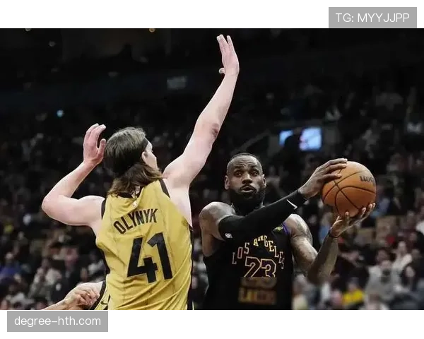 詹姆斯速度爆发引领球队复苏，助力轻松取胜